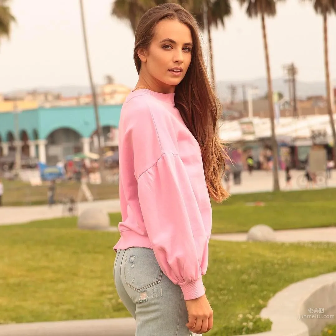 Rachel DeMita- 颜艺俱佳的美女篮球主播_13