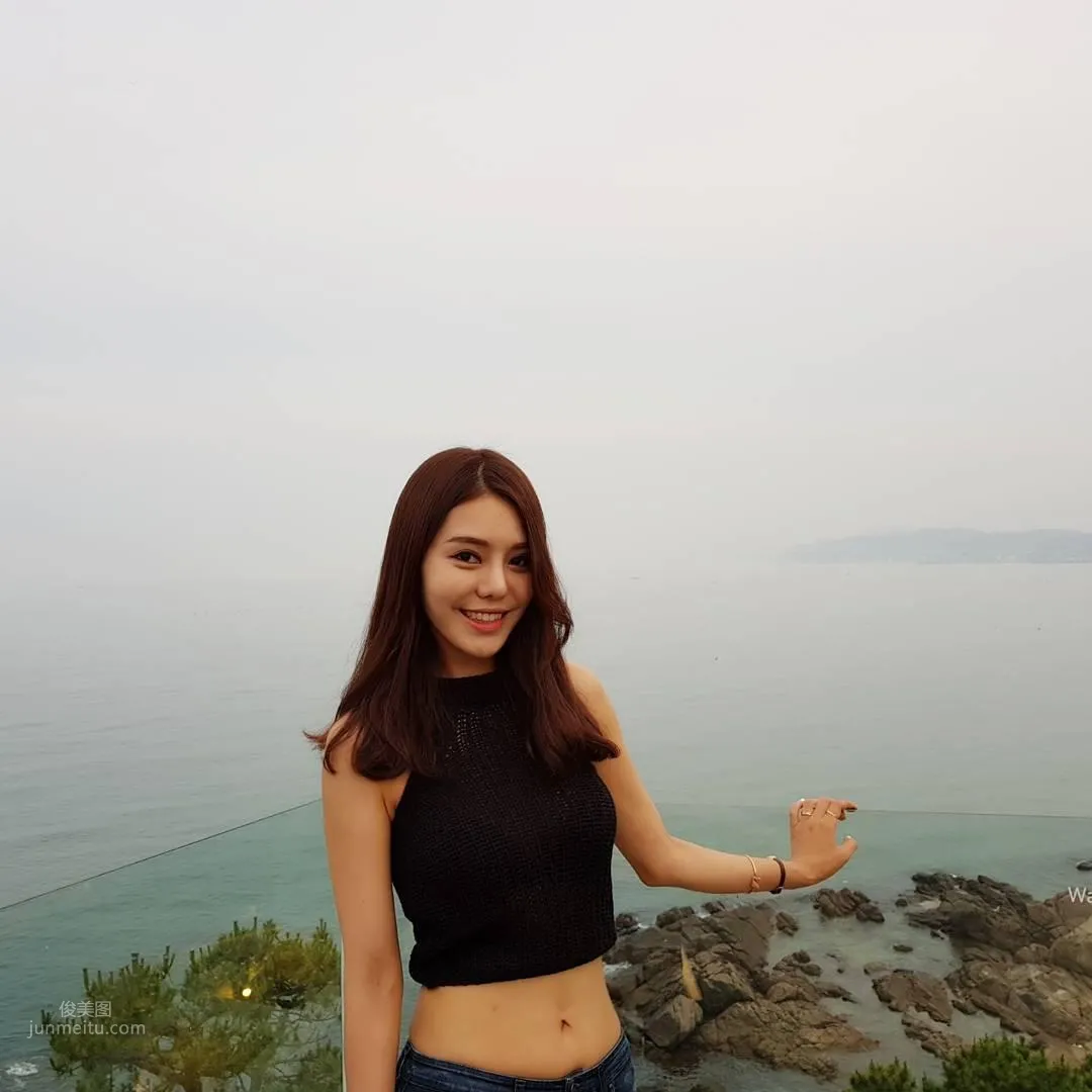 Angelakim- 南韩性感姐姐胸前「不科学肿胀」_1