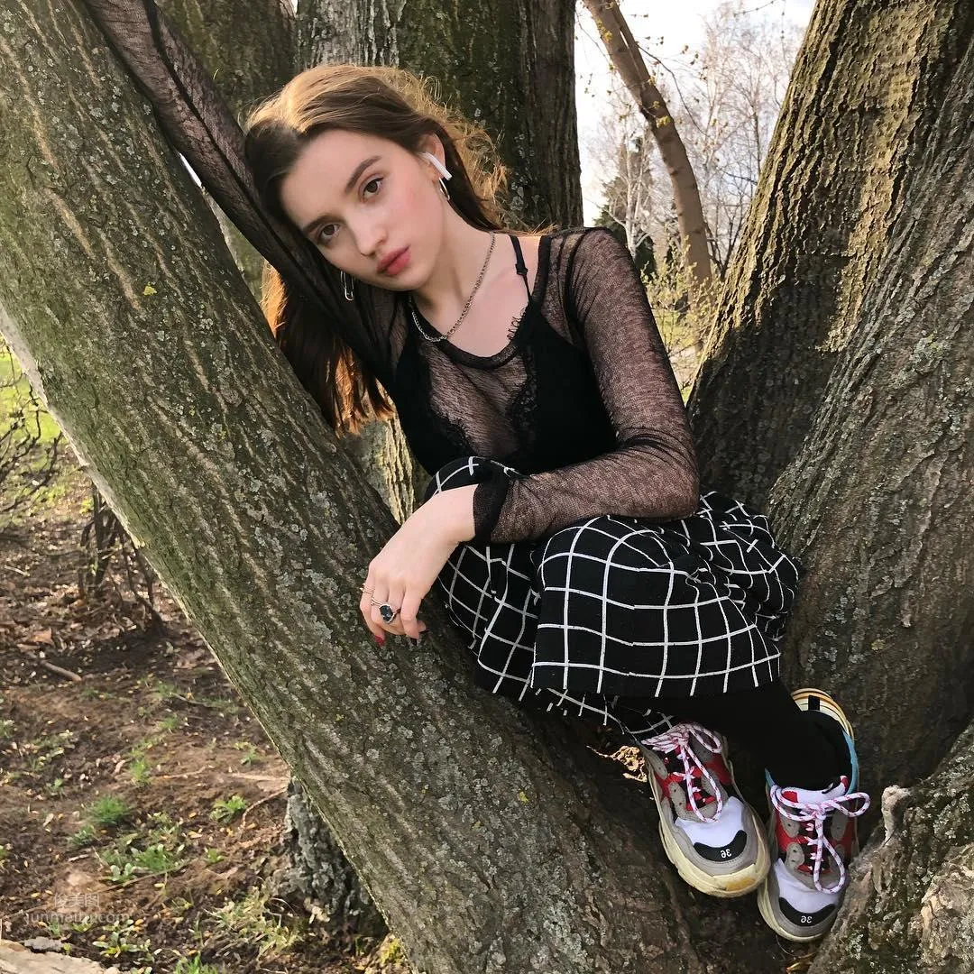 Yana Poplavskaya- 14岁俄罗斯少女的逆天发育！_8