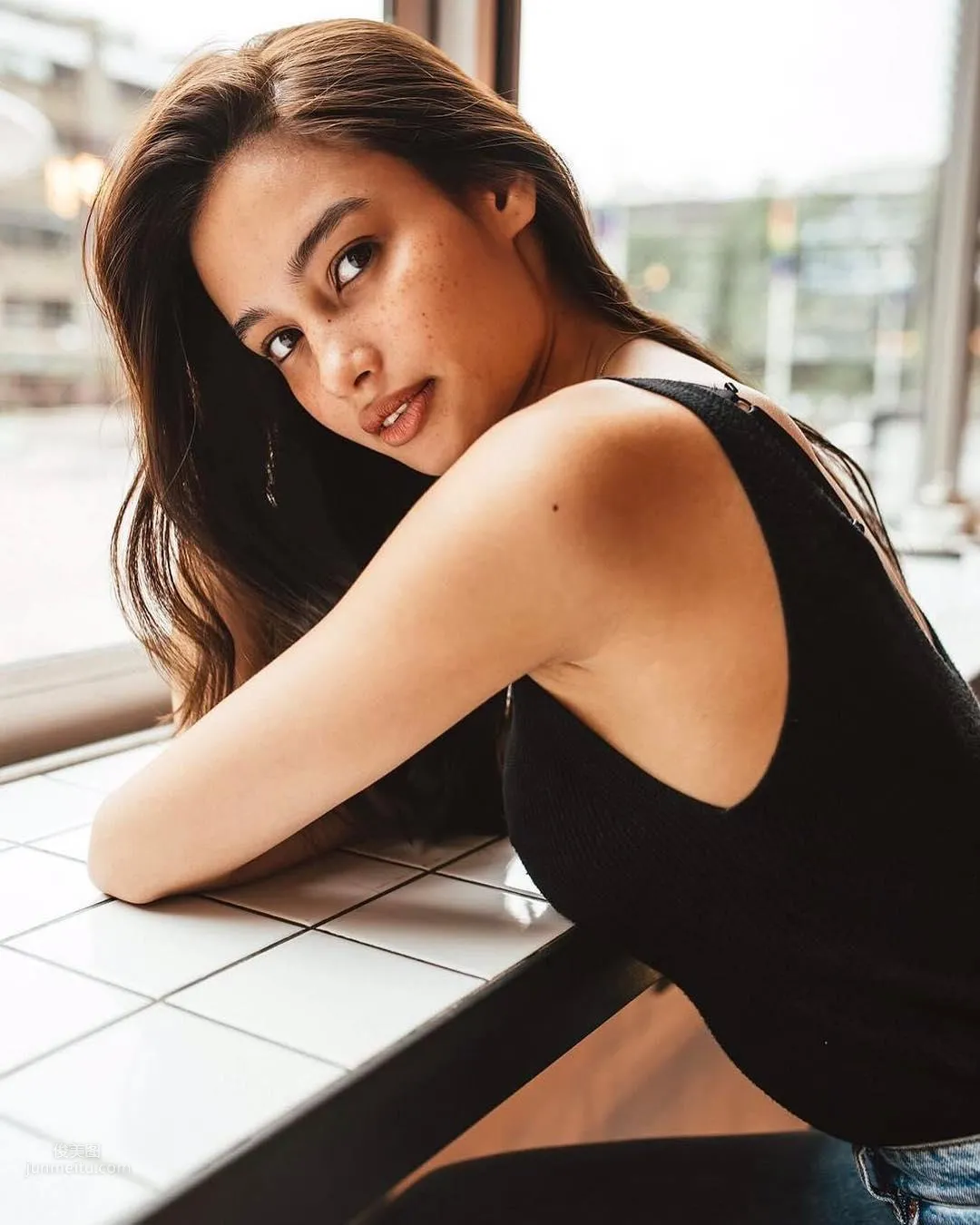 Kelsey Merritt- 首位菲藉「维密天使」_9