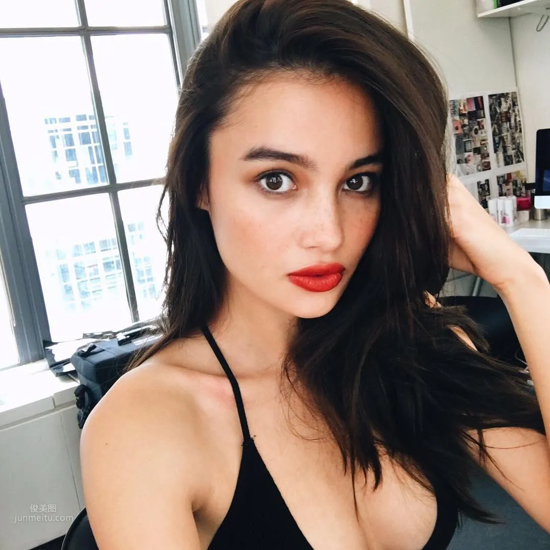 Kelsey Merritt- 首位菲藉「维密天使」_10