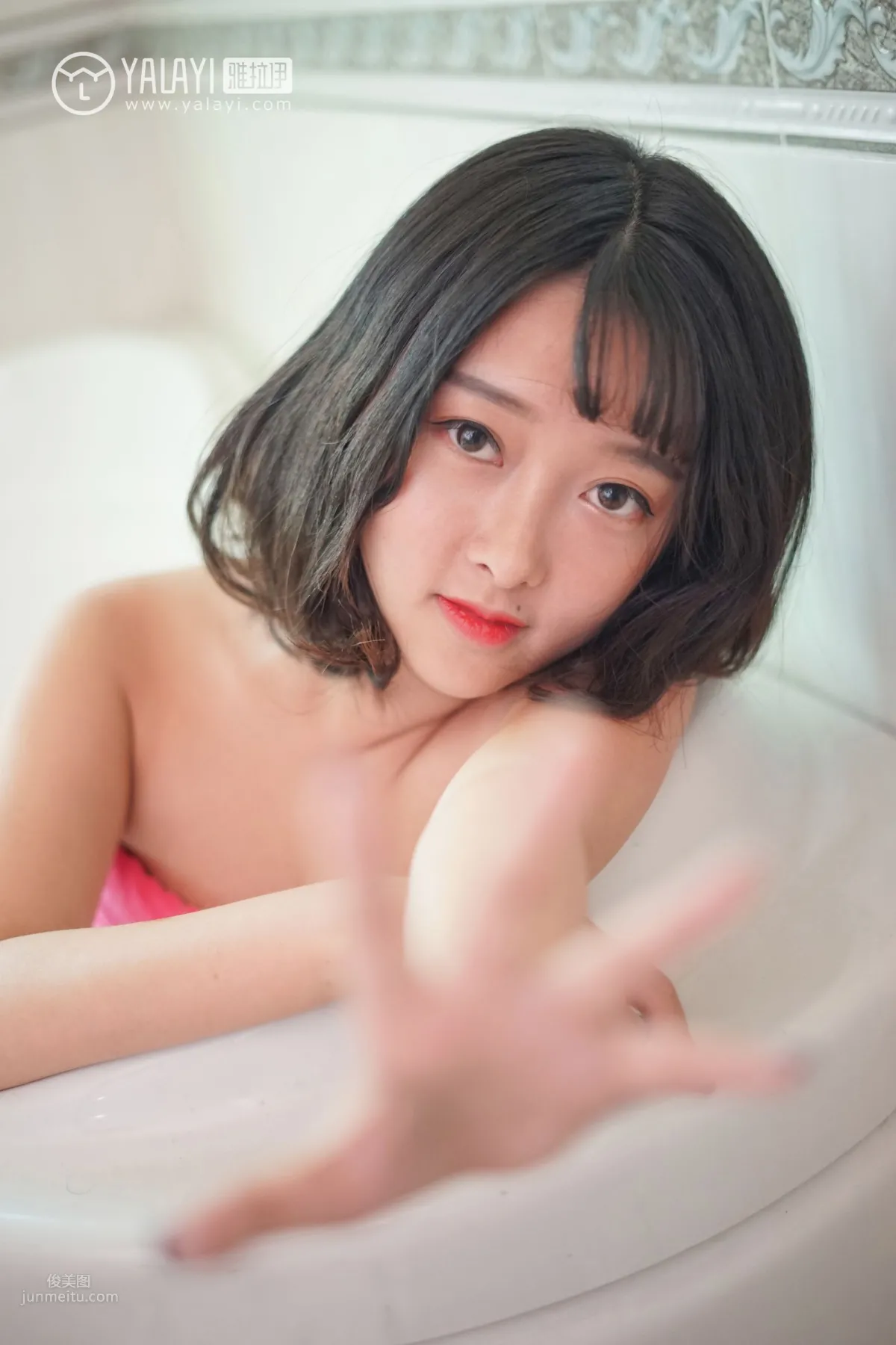 王小淼- [YALAYI雅拉伊] Y025《醉在红酒杯里》_38