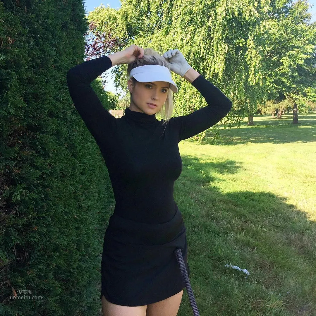 Lucy Robson- 英国最性感的高尔夫球手_3