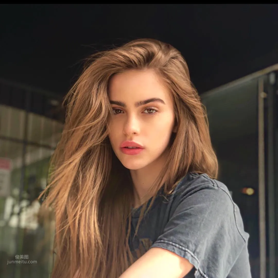 Bridget Satterlee- 马背上长大的精英模特儿_11