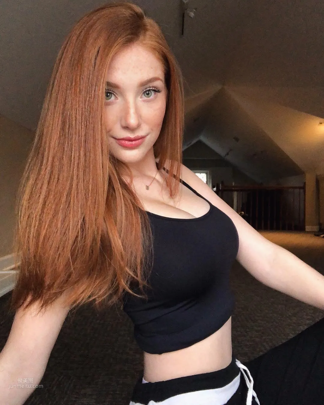 Madeline Ford- 雀斑美人超好身材_34