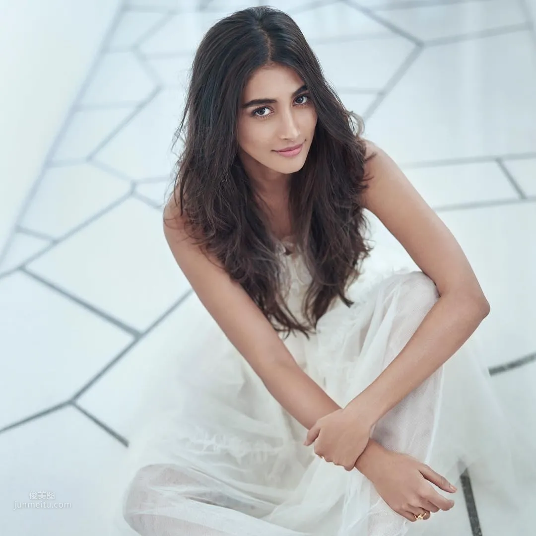 Pooja Hegde- 印度美人颜值气质好_10