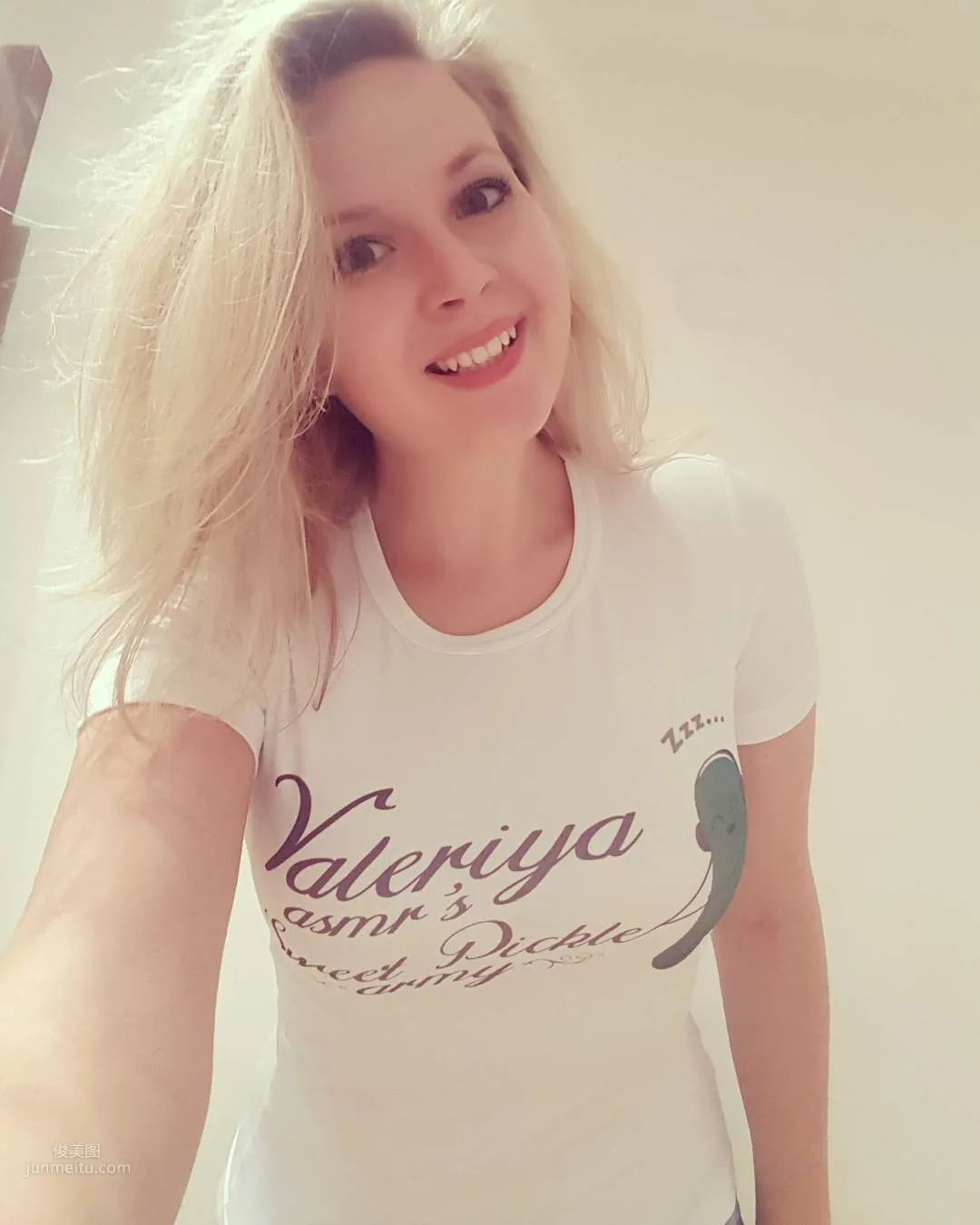 Valeriya Asmr- 喜欢玩牛奶的小姐姐_3
