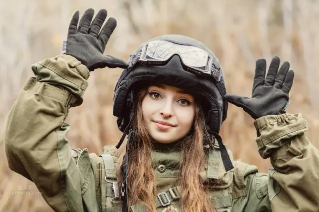 Elena Deligioz- 最清纯的俄罗斯女兵
