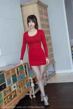 紅裙麗人萌奈子 豐腴有緻簡約風格