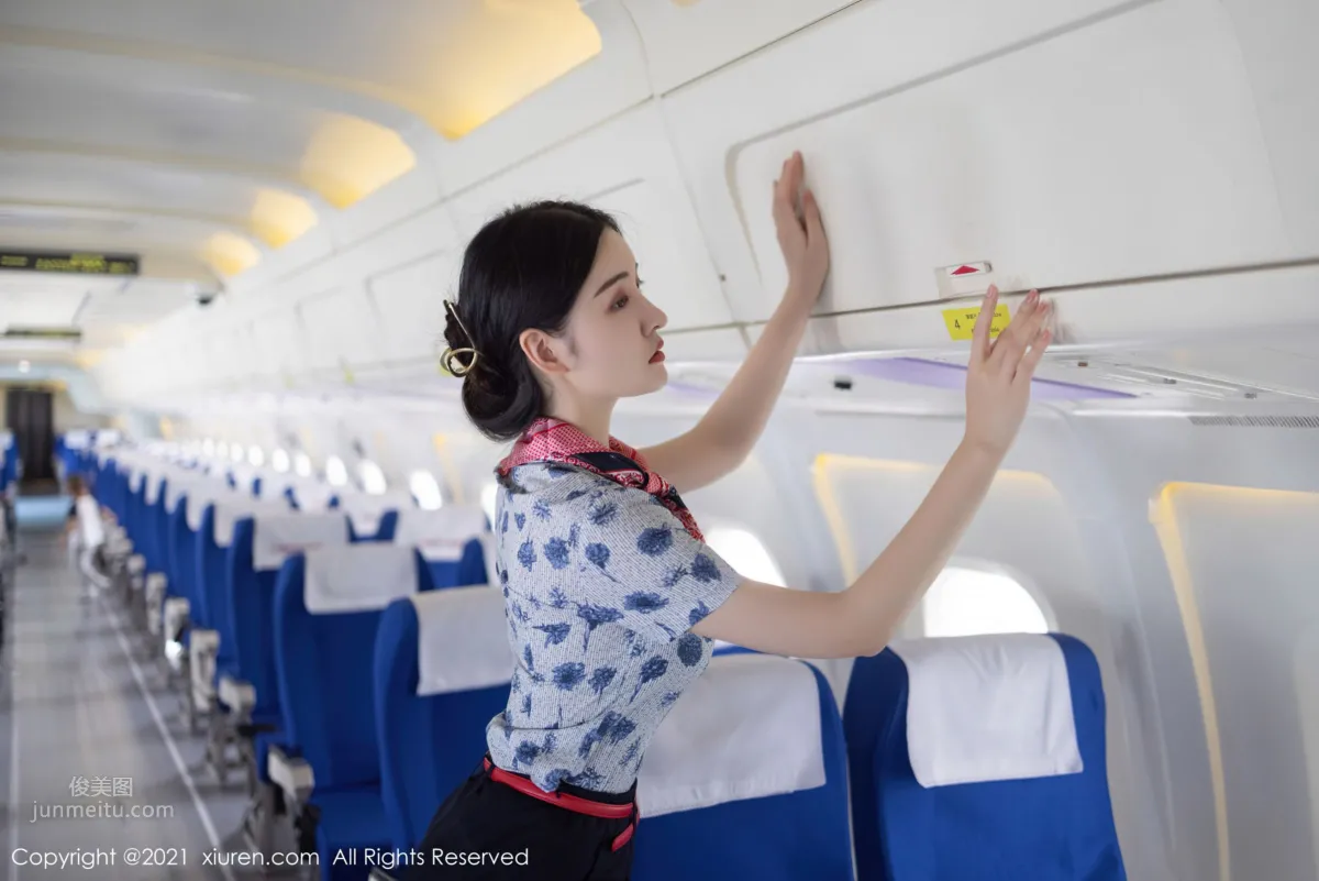 空乘女神沈梦瑶 真实的客机场景_25