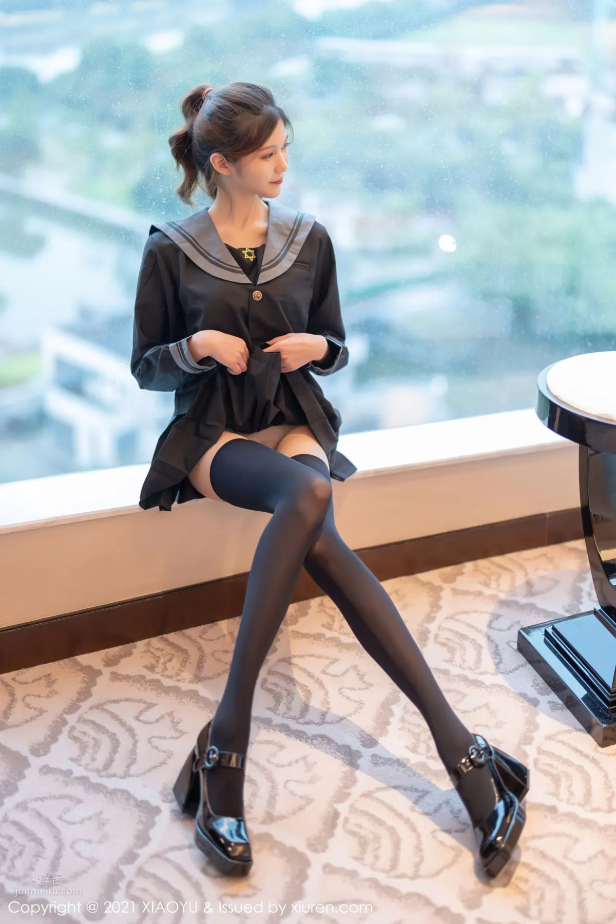 高挑模特程程程 典雅学院风制服_14